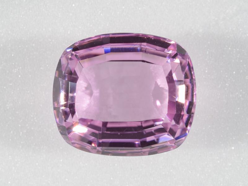 紫锂辉石宝石